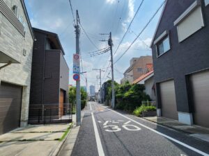 世田谷区駒沢二丁目　新築戸建　完成済み